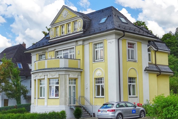 Ideal Immobilien und Hausverwaltung GmbH